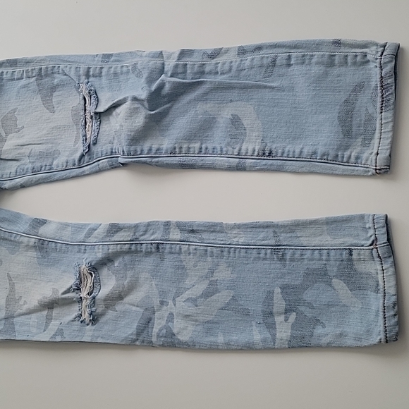 Camo Skinny Jeans - Picture 4 of 4